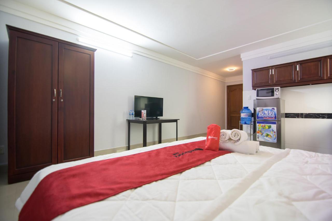 Reddoorz Near Hoa Lu Stadium Ho Chi Minh-byen Eksteriør bilde