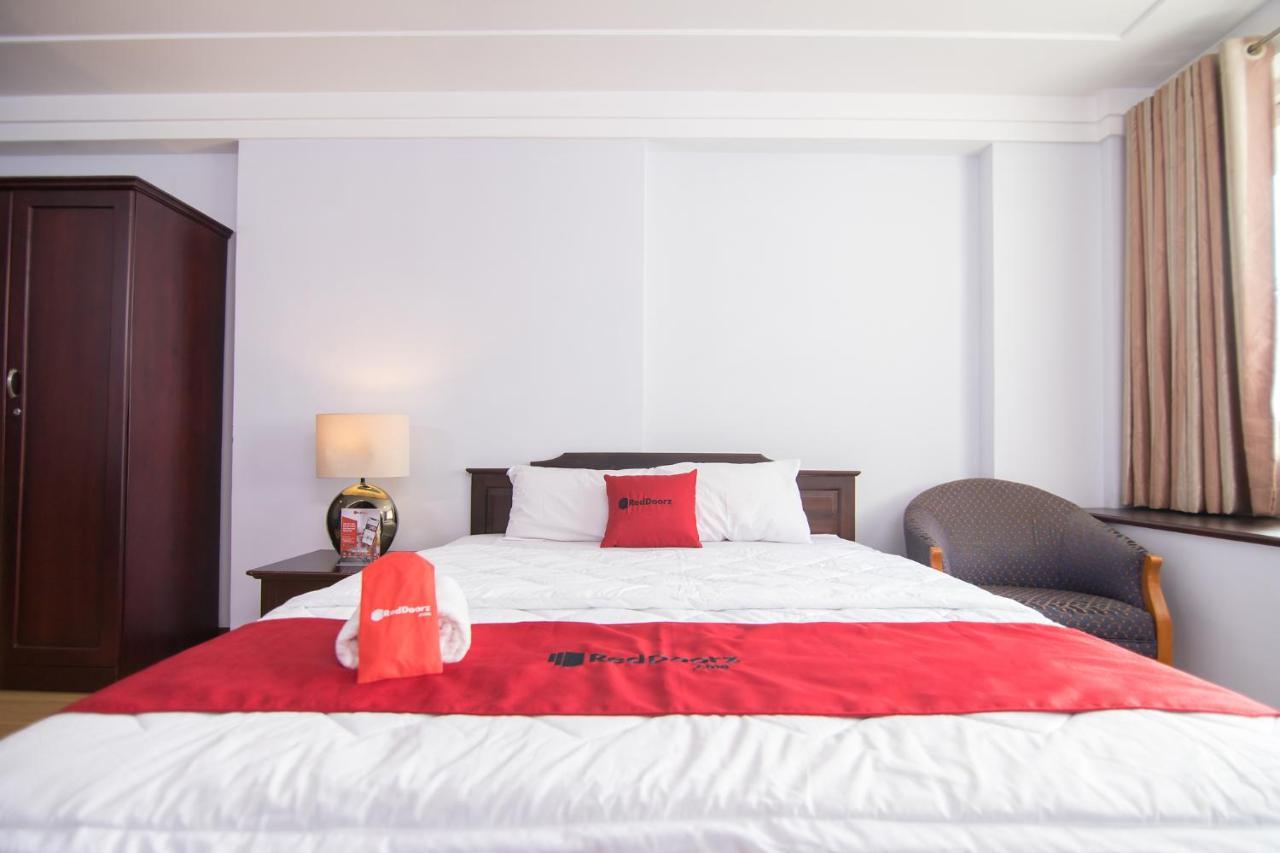 Reddoorz Near Hoa Lu Stadium Ho Chi Minh-byen Eksteriør bilde